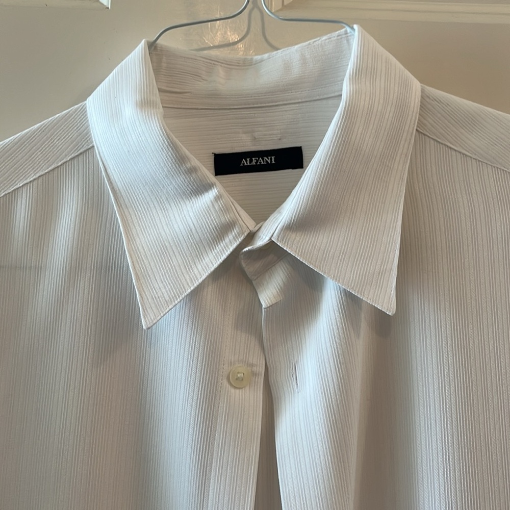 Alfani button down - Picture 2 of 4